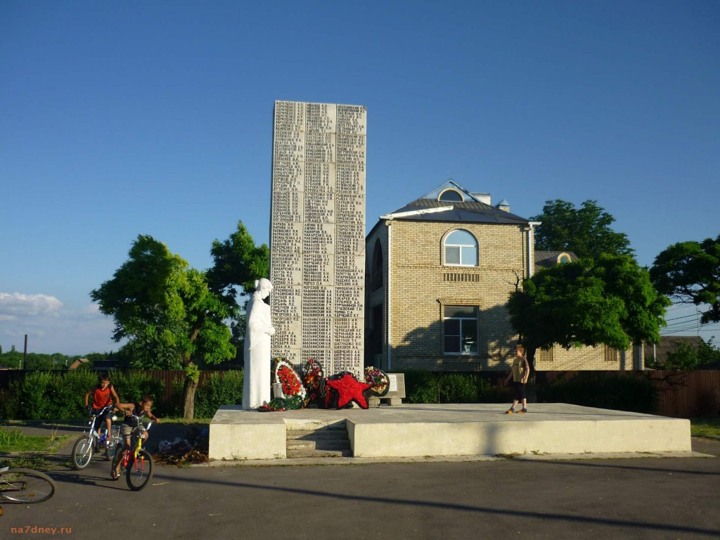 Петрушино памятник погибшим воинам
