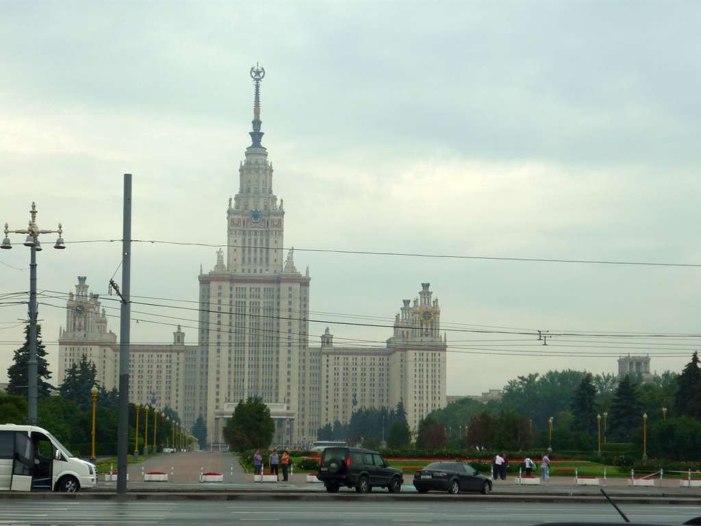 Москва здание МГУ