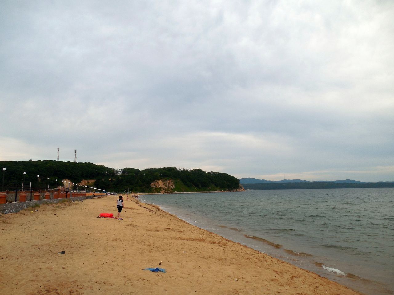 Начало пляжа в Волчанце