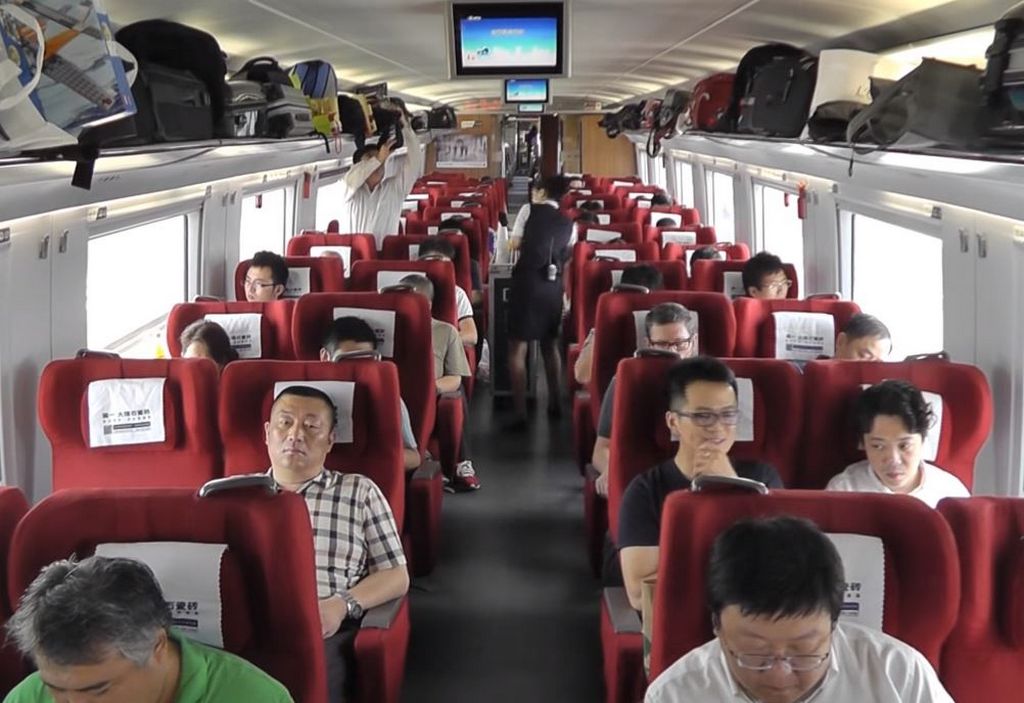 Первый класс в поезде Пекин Шанхай