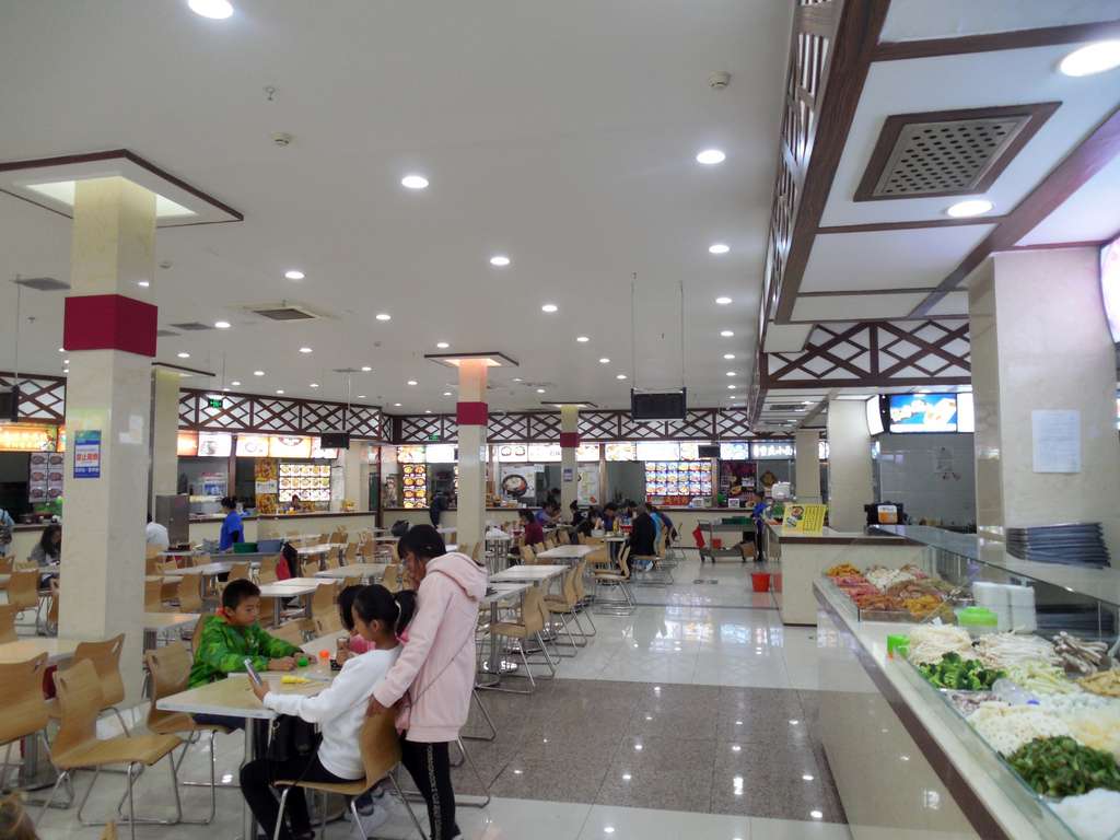 Хуньчунь, кафе в супермаркете Икзлун