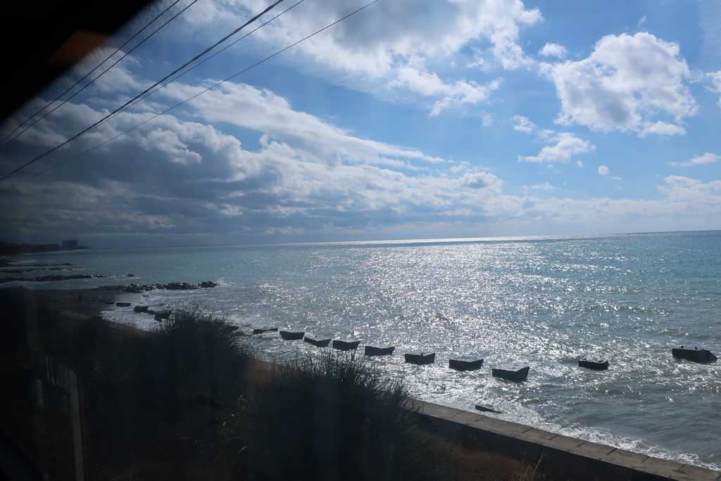 Черное море из окна поезда