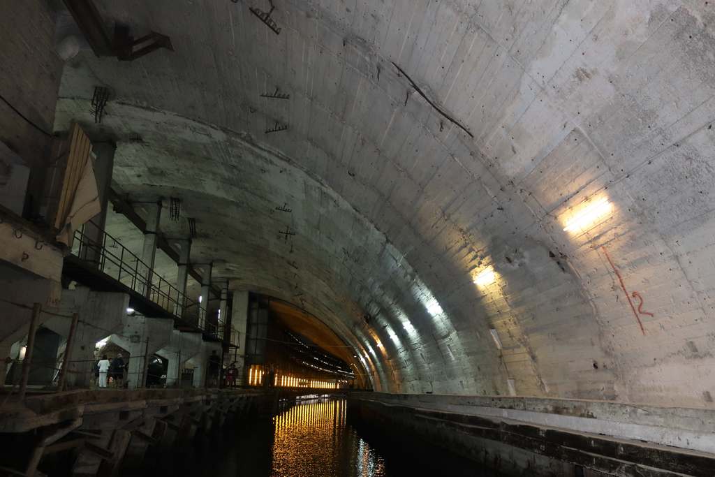база подводных лодок в Балаклаве