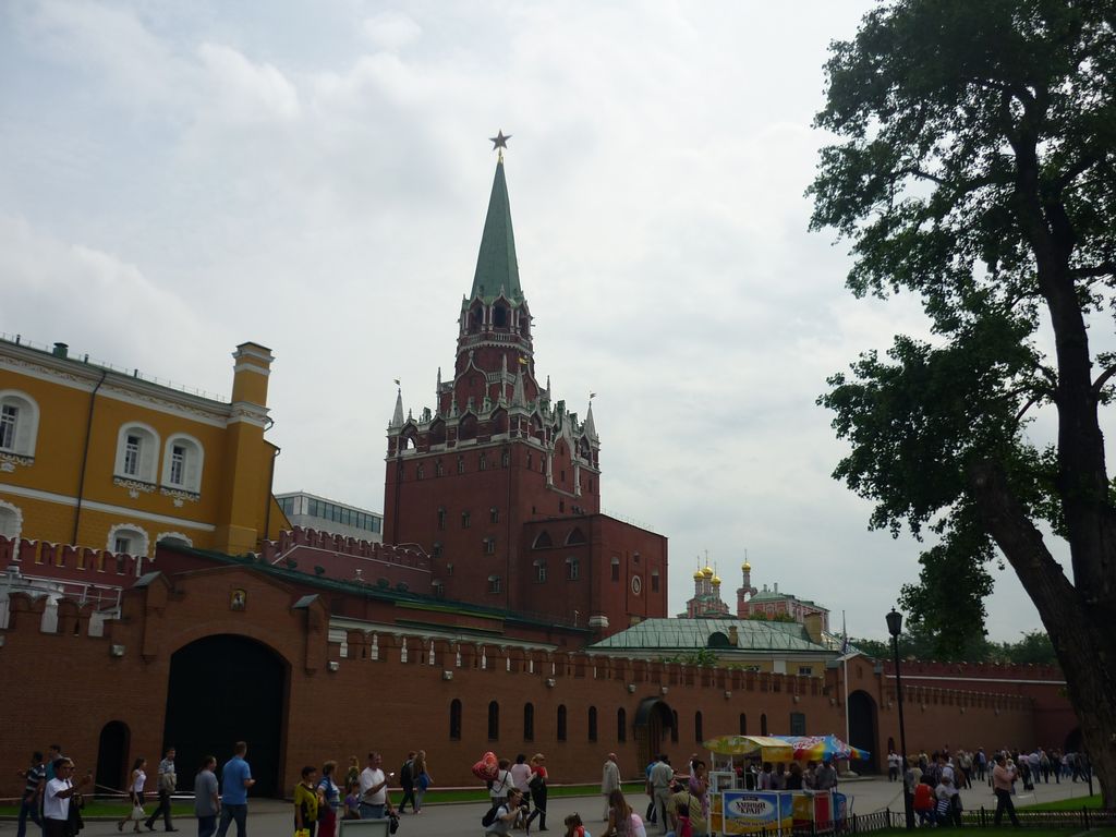 Москва вид на стены Кремля